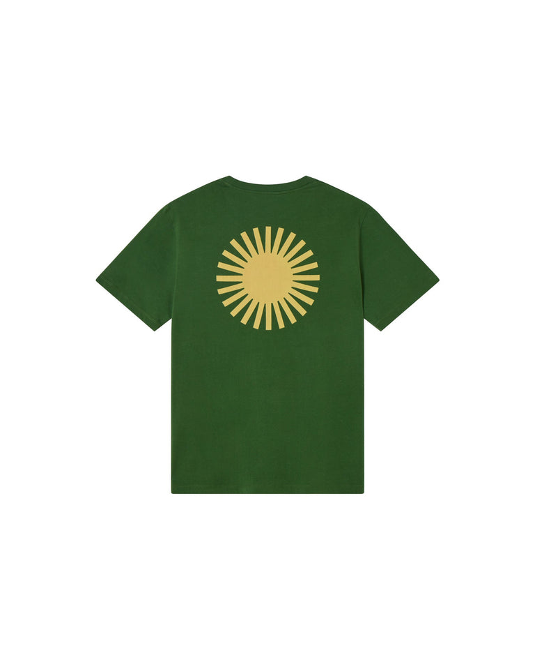 Camiseta verde sol espalda amarillo sostenible - silueta 2