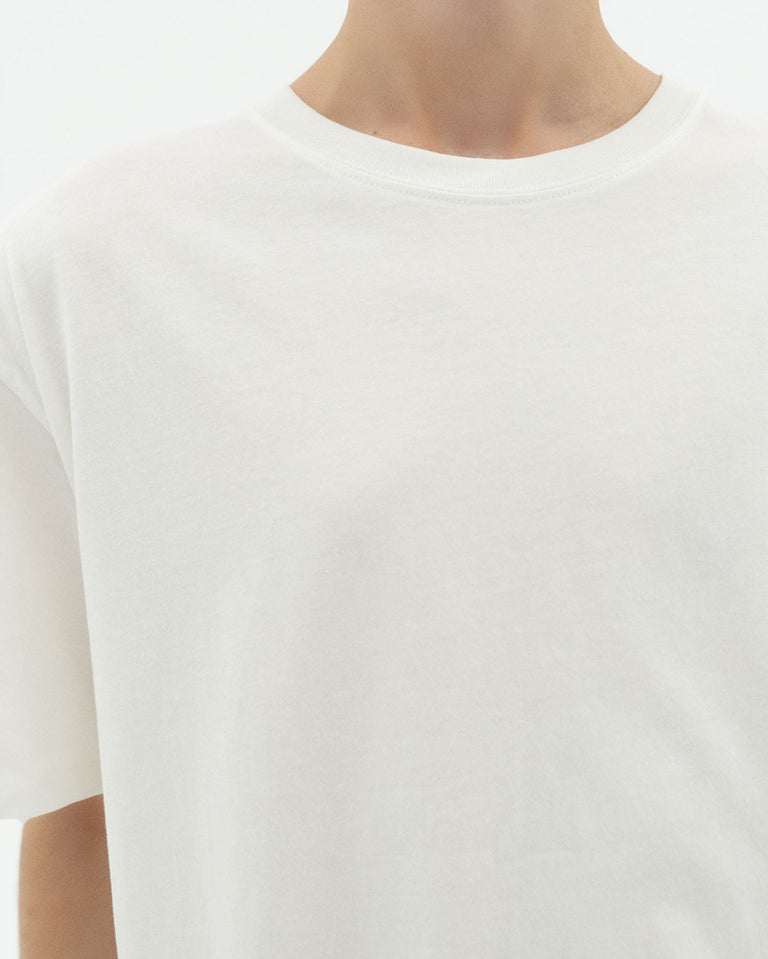 Camiseta blanca Aaron sostenible-3