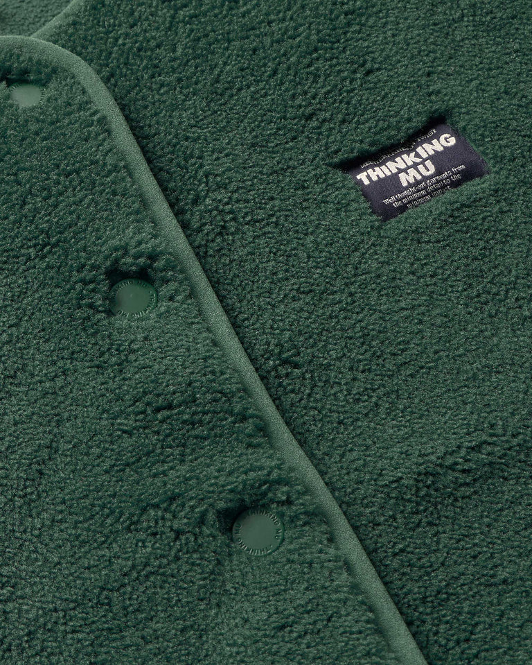 Chaleco borreguito verde Jay sostenible silueta - 2