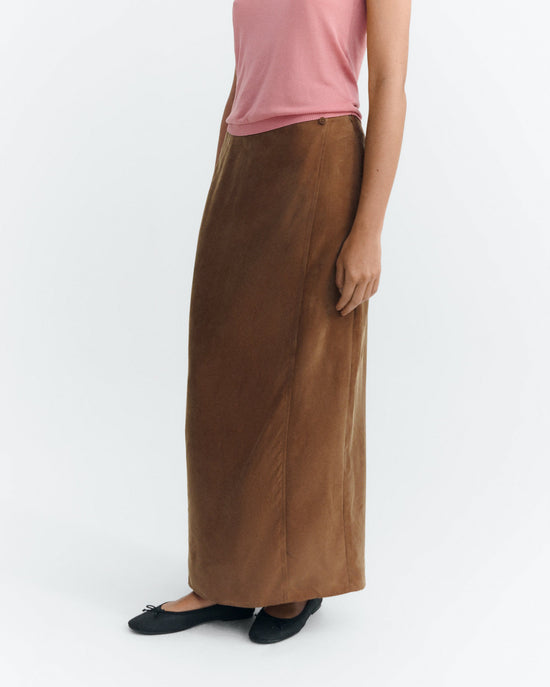 Falda larga marrón cupro Selina sostenible - 2
