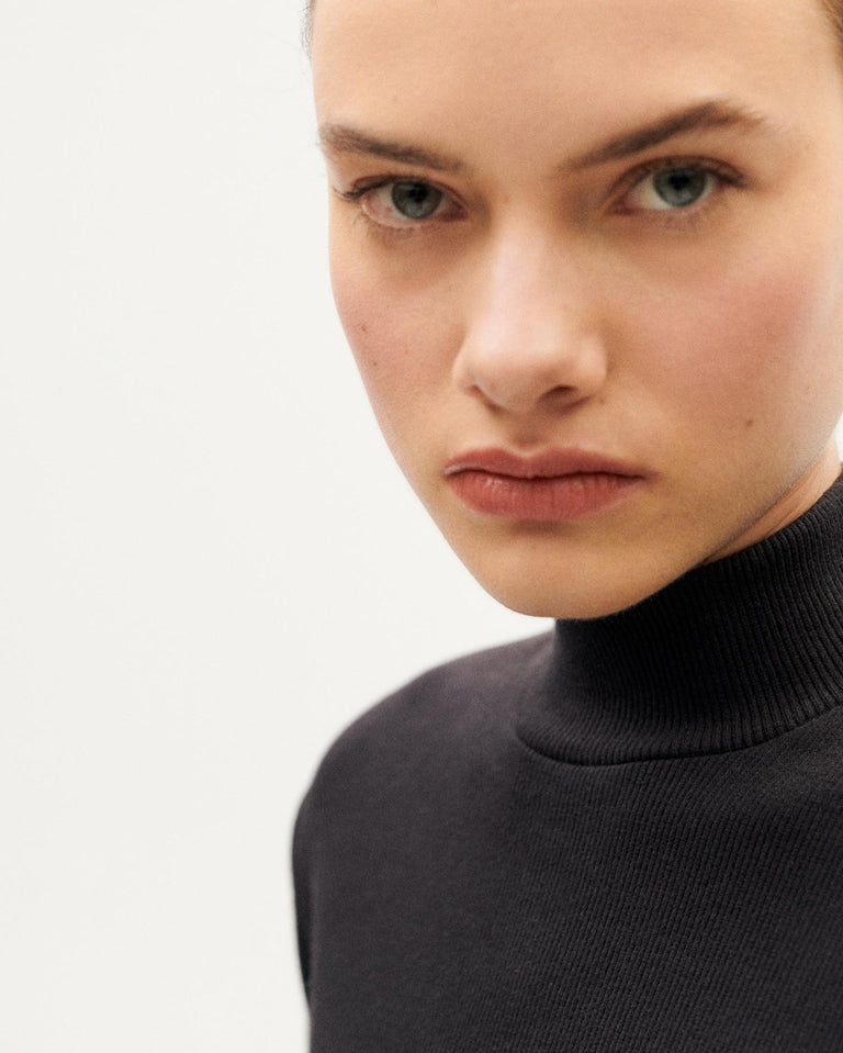 Top rib negro algodón orgánico Aine sostenible-3