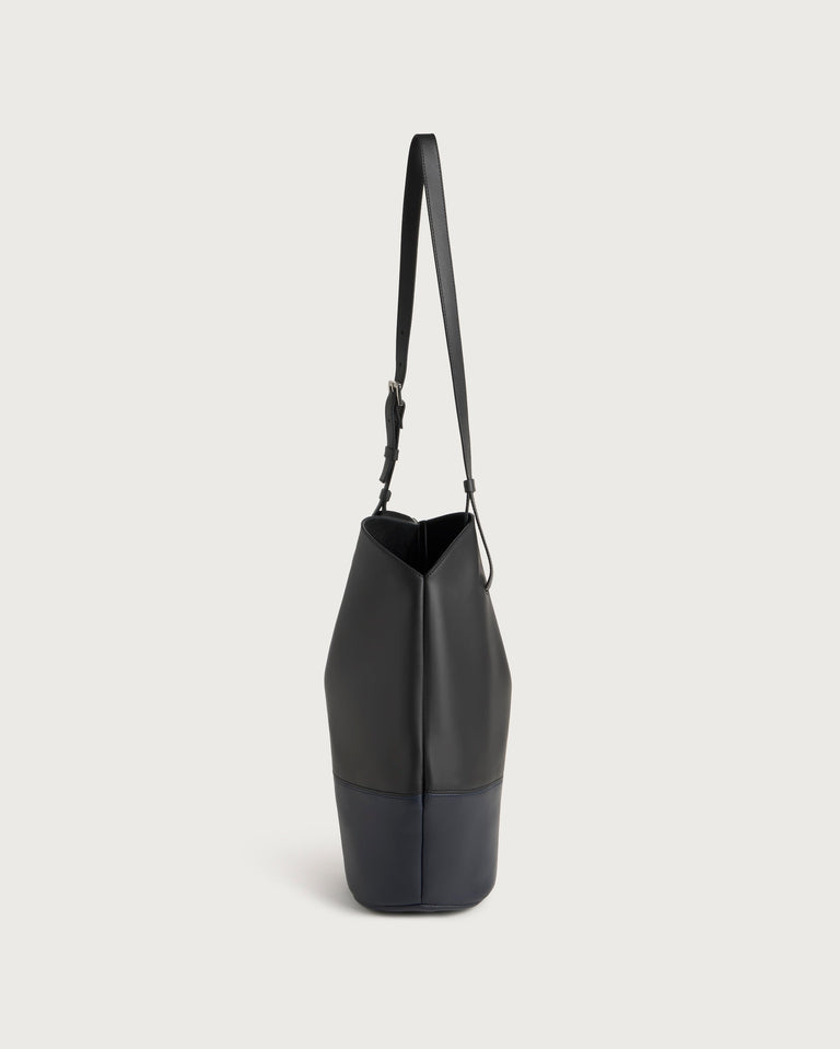 Bolso negro y navy piel Carolyn sostenible silueta - 2